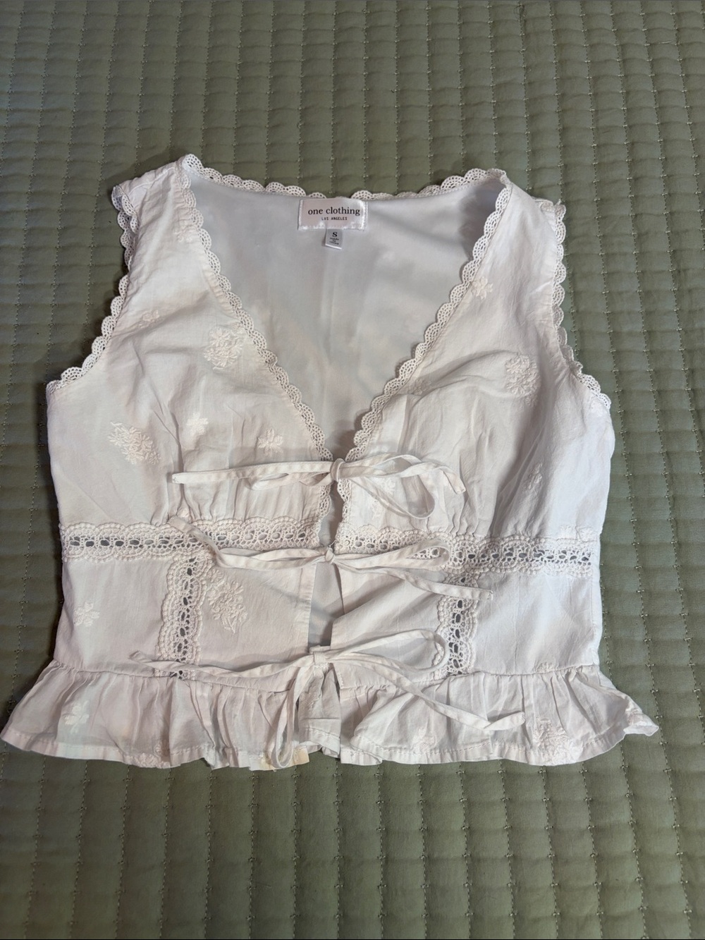 one clothing White Lace-Trim Tie-Front Cotton Camisole